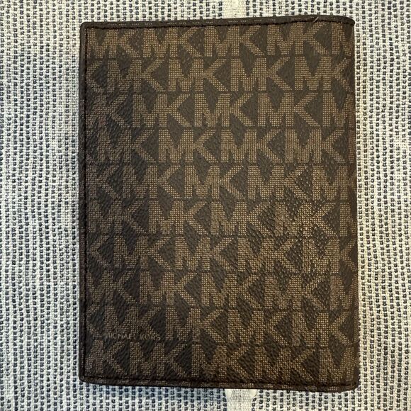 Michael Kors Jet Set Travel Passport Holder Wallet MK Logo Brown Wallet - Picture 2 of 6